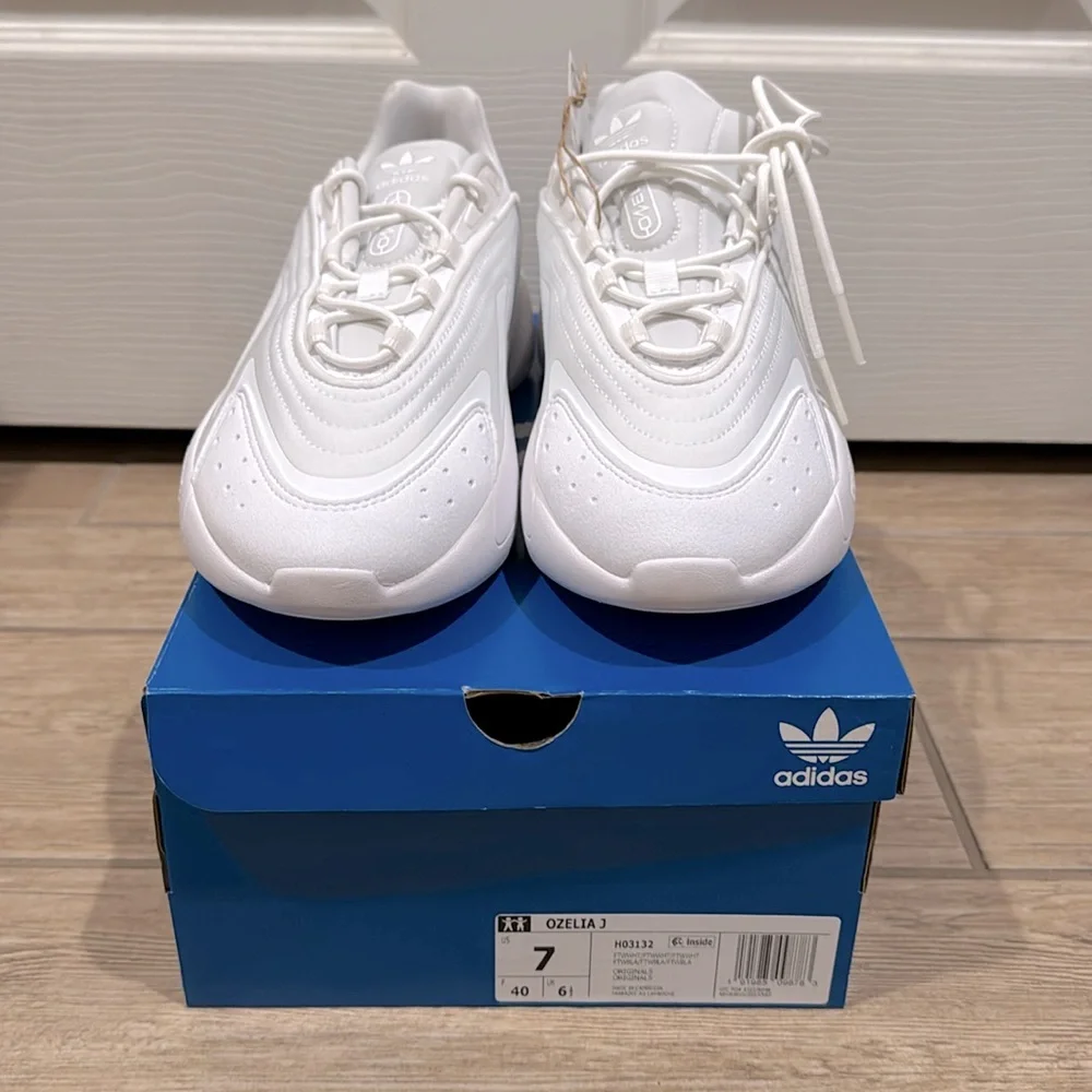 Adidas Originals Kids Ozelia Shoes (Size: 7) - Picture 2 of 4
